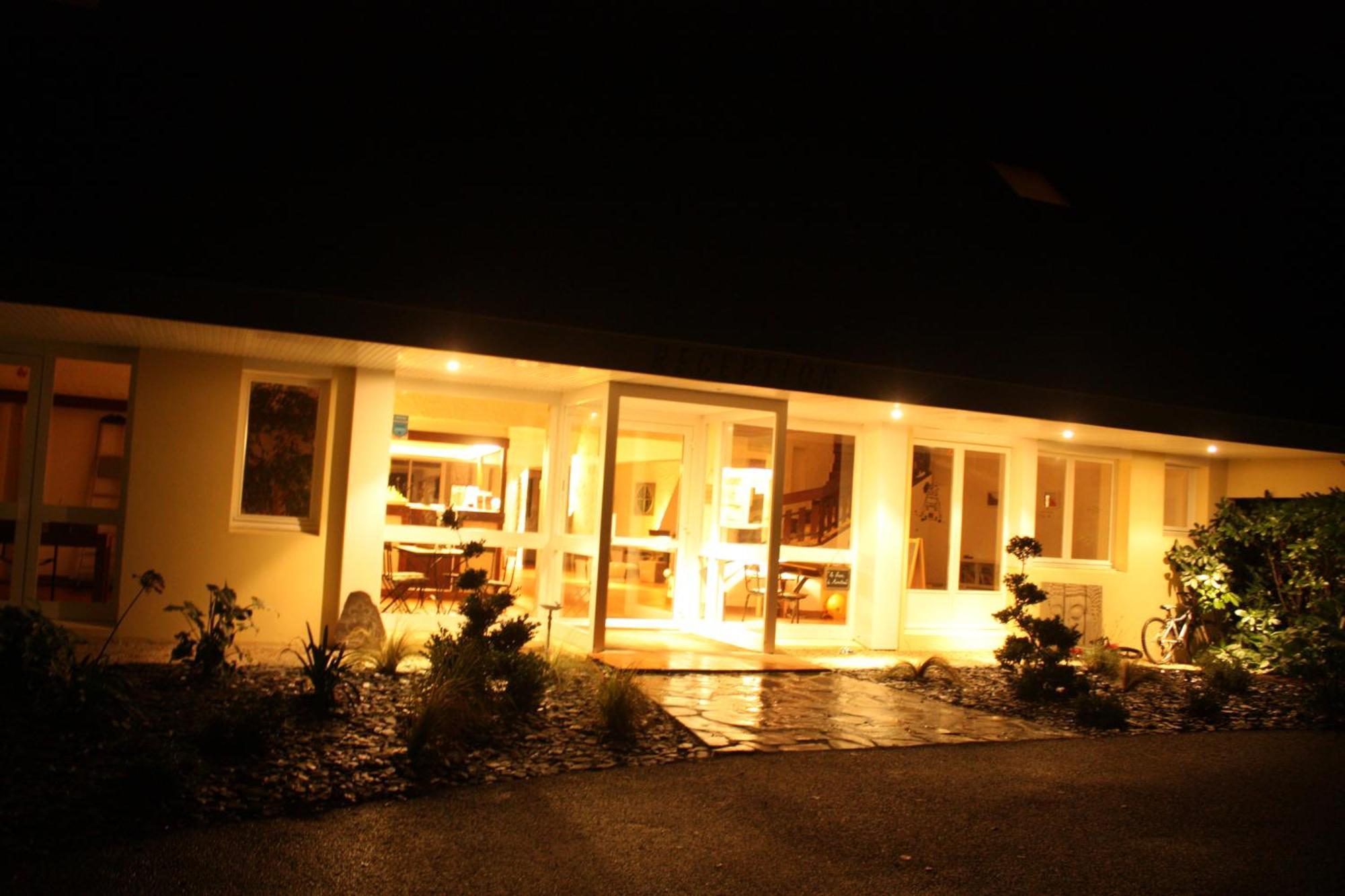 Latitude Ouest Hotel Restaurant & Spa Locronan Εξωτερικό φωτογραφία