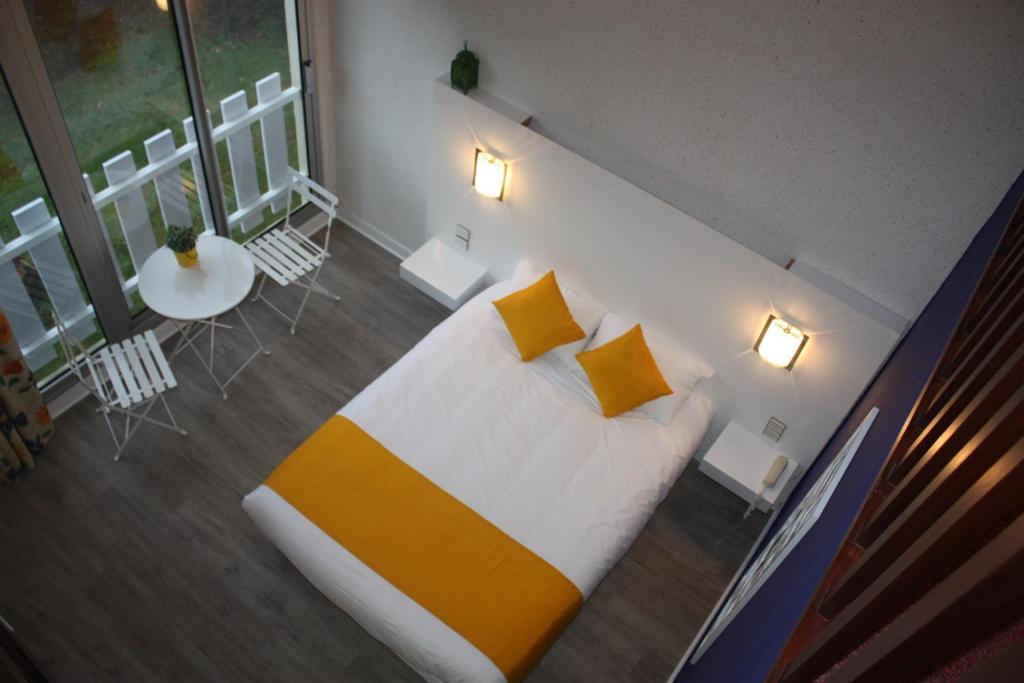 Latitude Ouest Hotel Restaurant & Spa Locronan Δωμάτιο φωτογραφία