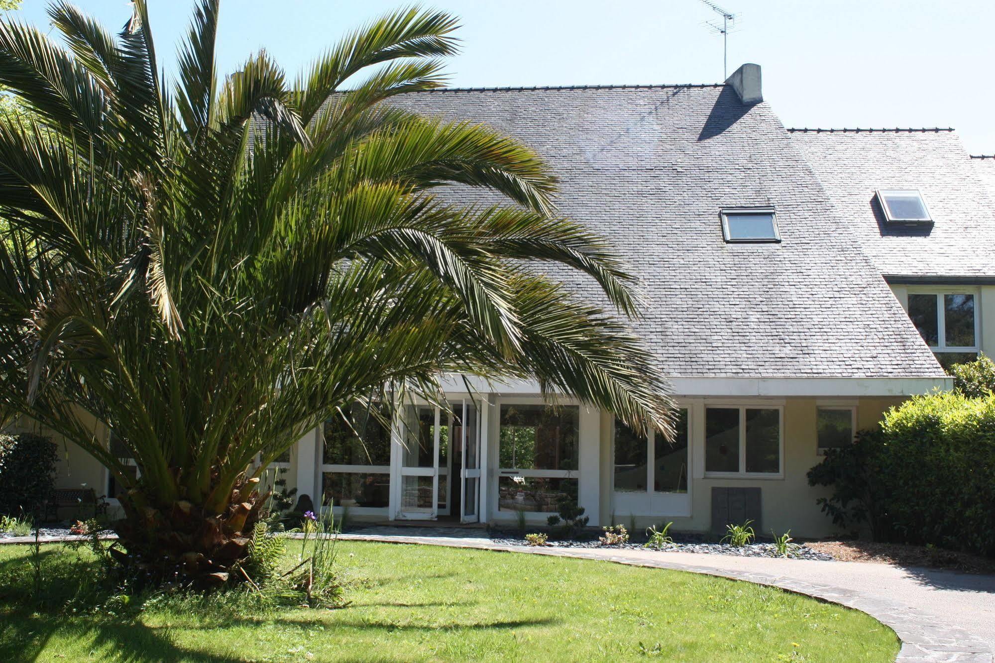 Latitude Ouest Hotel Restaurant & Spa Locronan Εξωτερικό φωτογραφία